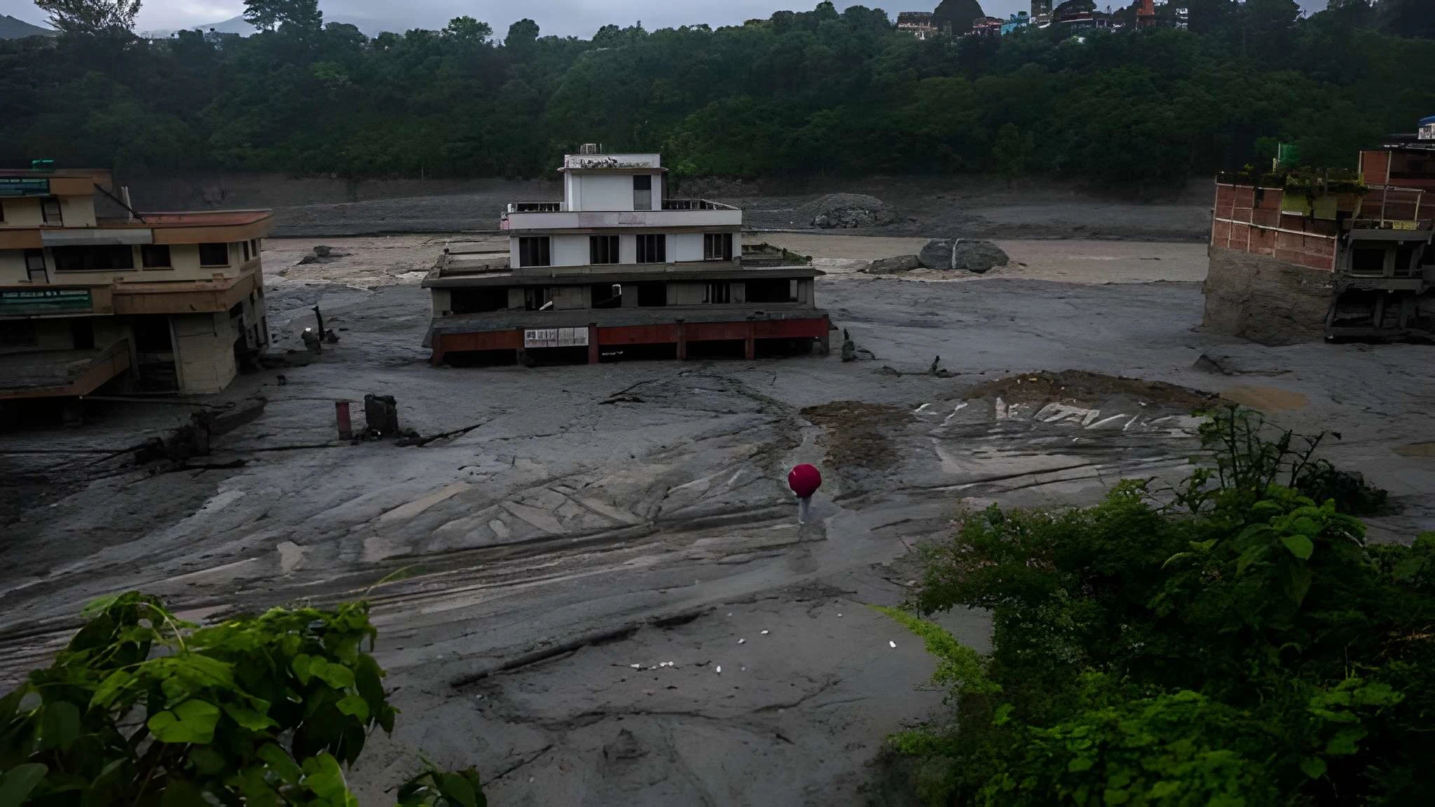 Nepal Must Rebuild Thousands of Homes as Search for Missing Continues