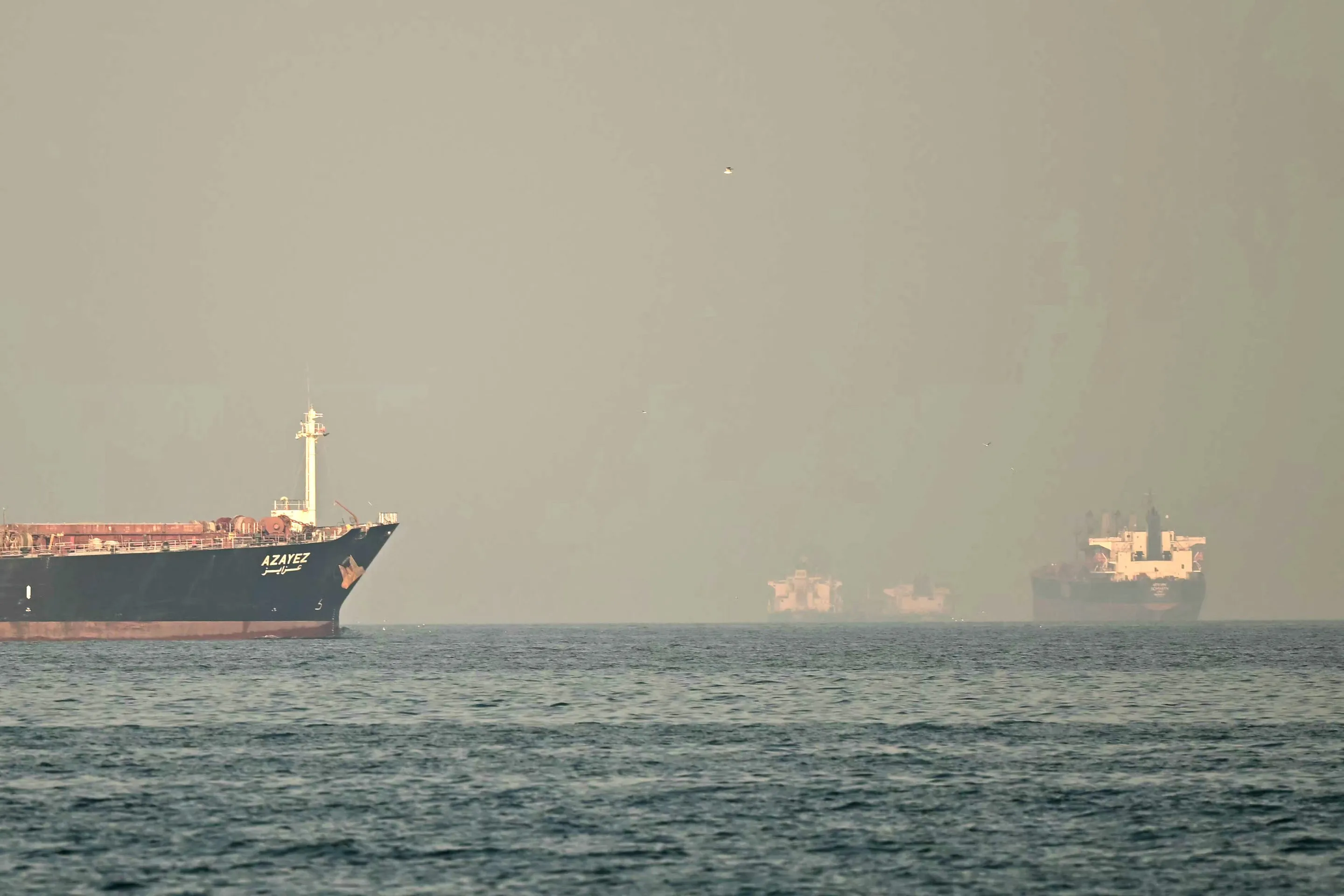 Tankers advised against paying Iran tolls for passage through strait