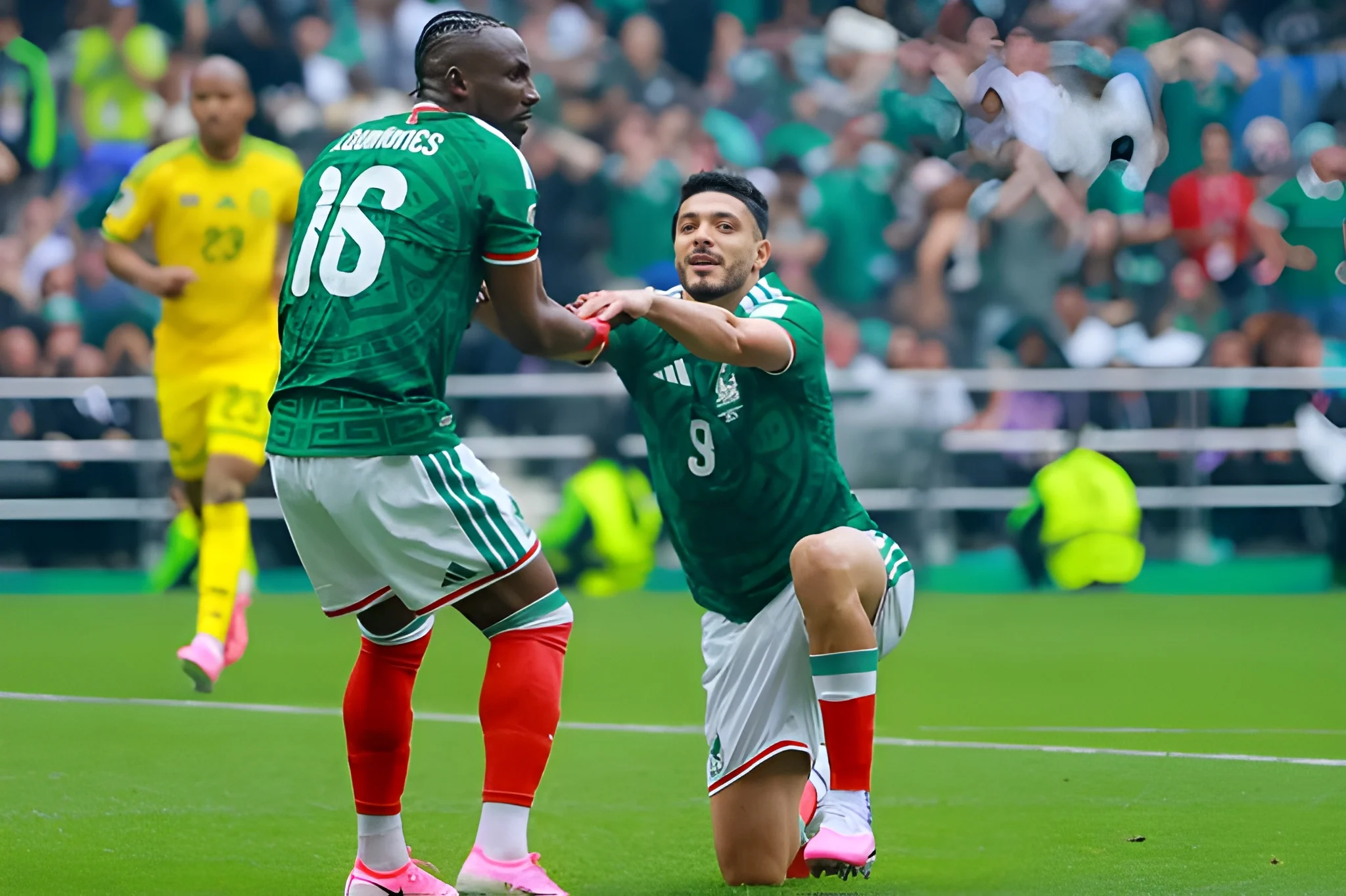 Who are Julian Quinones and Raul Jimenez, Mexico’s World Cup goal scorers?