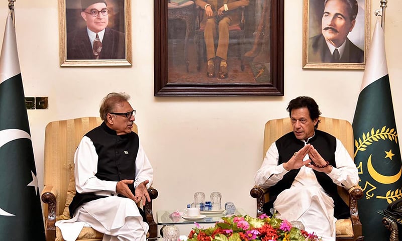 alvi-distances-himself-as-pti-leaders-defend-imran-s-statement