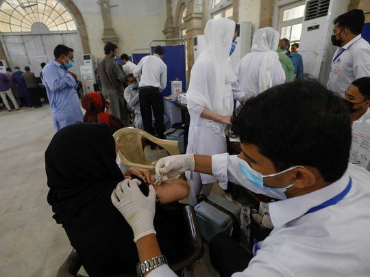 as-covid-wave-abates-pakistan-reports-zero-deaths