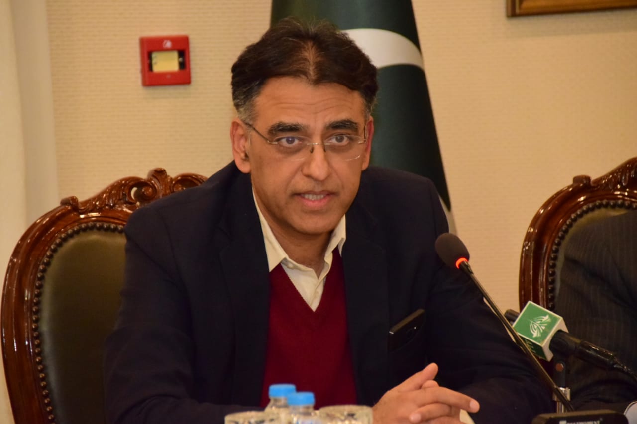 asad-umar-raises-question-over-uk-s-policy-after-pakistan-added-to-travel-red-list