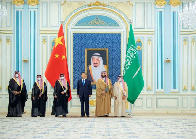 china-s-xi-calls-for-oil-trade-in-yuan-at-gulf-summit