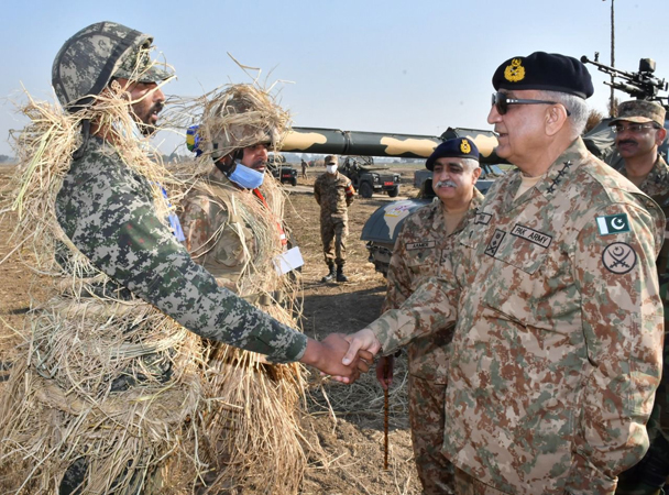 coas-qamar-bajwa-expresses-satisfaction-over-troops-training-standards-professional-competence