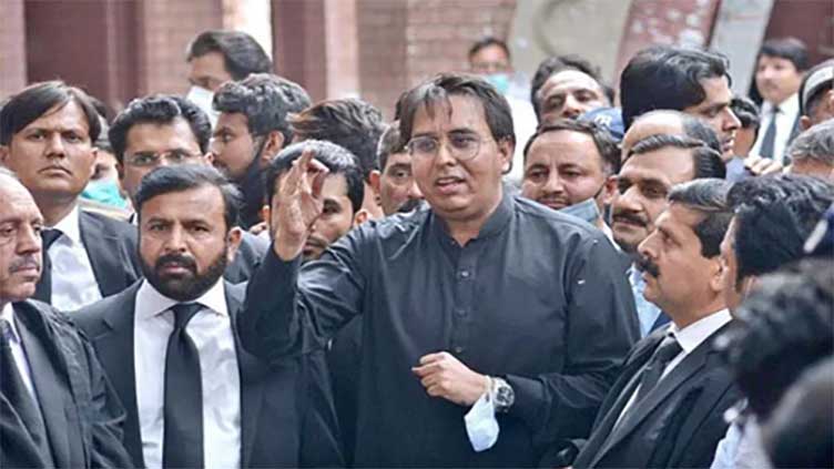 court-directs-police-to-submit-records-in-shahbaz-gill-s-bail-plea-by-tomorrow