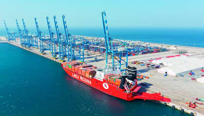 cpec-projects-to-be-completed-at-all-cost-says-pm-imran-khan