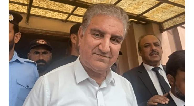 dc-orders-to-detain-shah-mehmood-qureshi