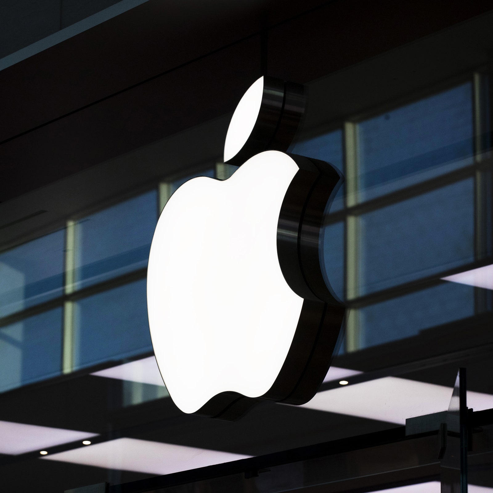 despite-pushback-apple-to-enhance-app-privacy