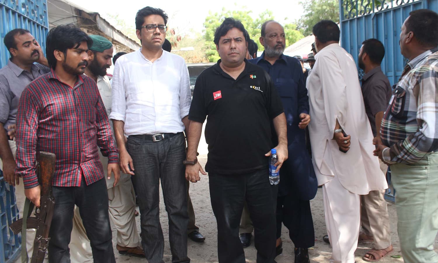 fia-apprehends-shoaib-sheikh-on-charges-of-corruption