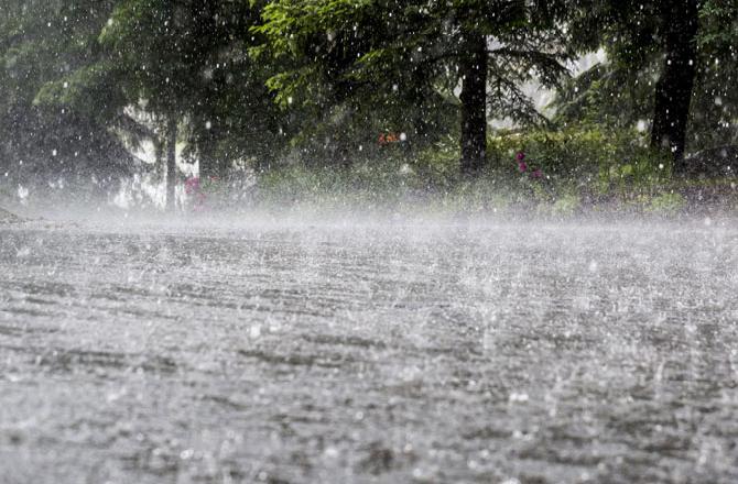 heavy-rain-lashes-lahore-other-parts-of-country