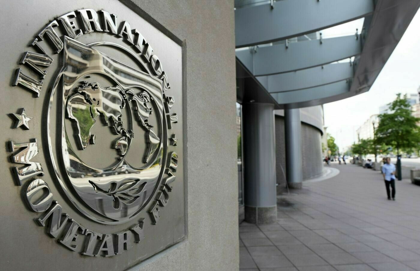 imf-mission-to-visit-pakistan-by-end-of-january
