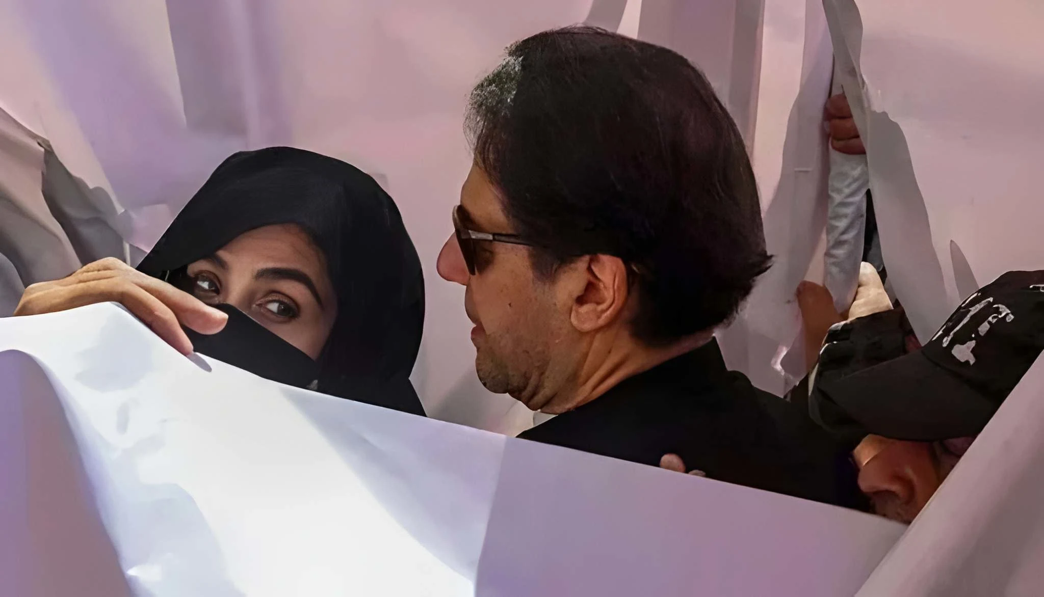 imran-khan-bushra-bibi-move-sc-seeking-suspension-of-sentence-in-190m-case