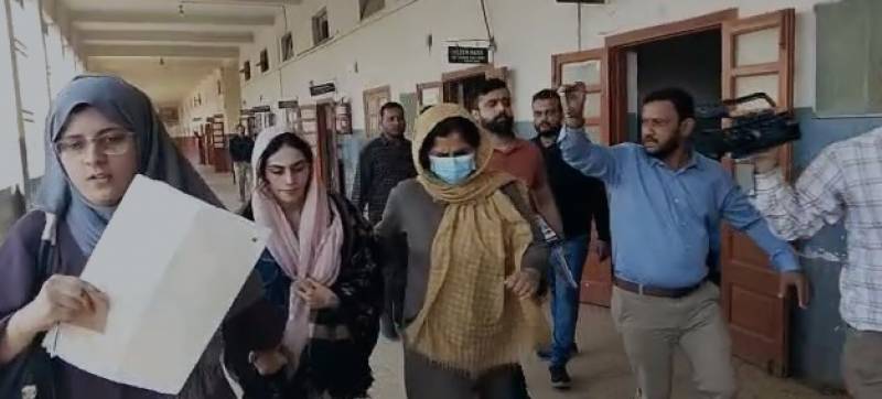 karachi-court-indicts-dania-shah-for-leaking-aamir-liaquat-s-video