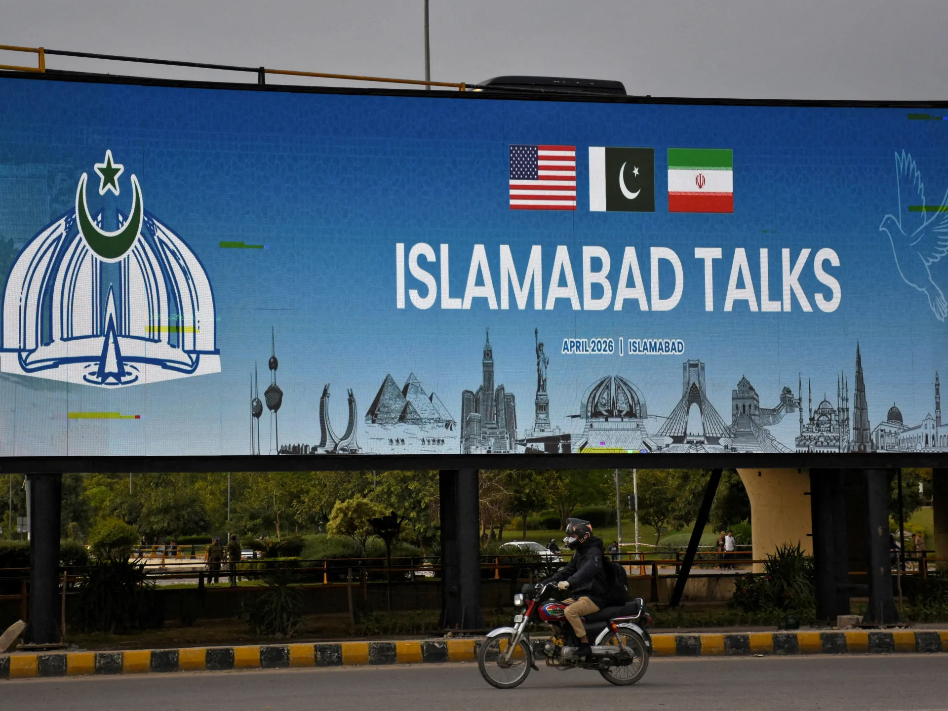 key-issues-emerge-as-united-states-and-iran-begin-talks-in-islamabad