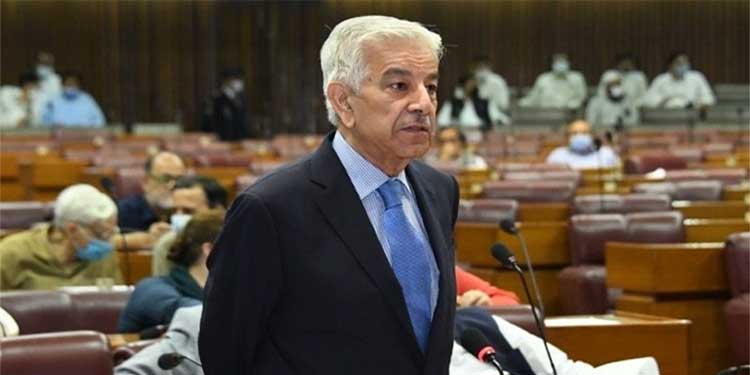 khawaja-asif-apologizes-to-justice-retd-nasira-javed-for-raid-on-her-house