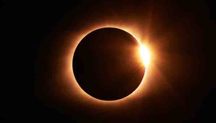 last-total-solar-eclipse-of-2021-begins