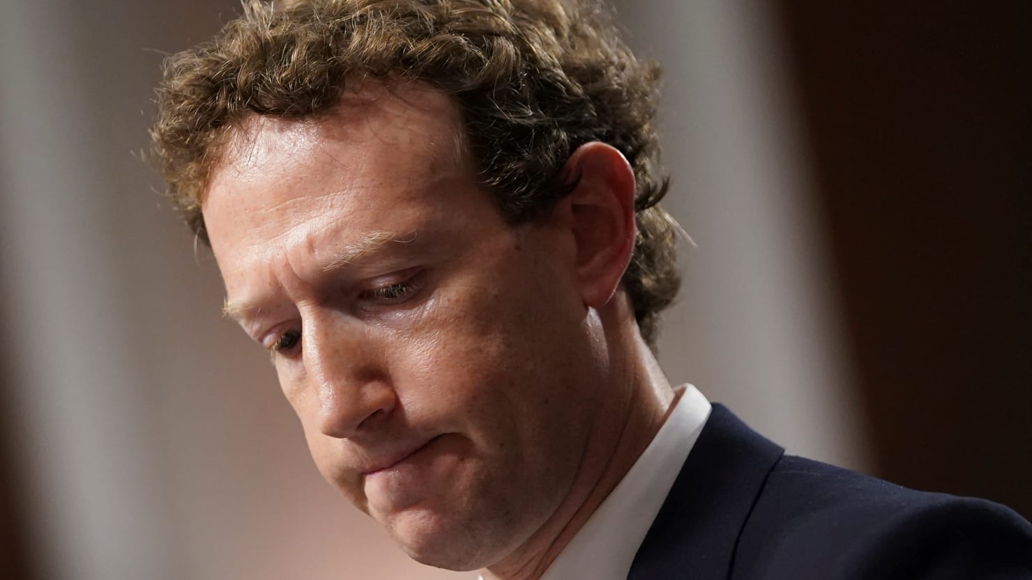 mark-zuckerberg-apologizes-to-parents-at-us-senate-social-media-hearing