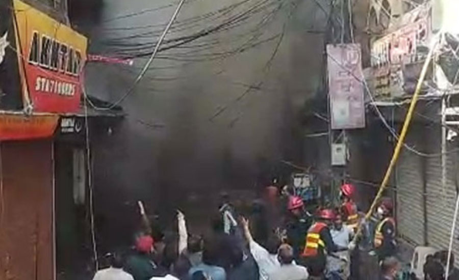 massive-fire-engulfs-at-urdu-bazaar-in-rawalpindi