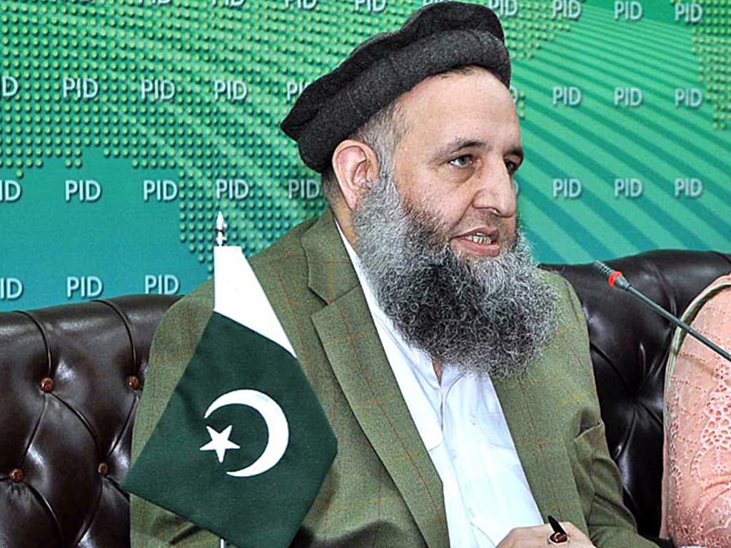 mosques-in-pakistan-to-stay-open-in-ramazan-says-noorul-haq-qadri