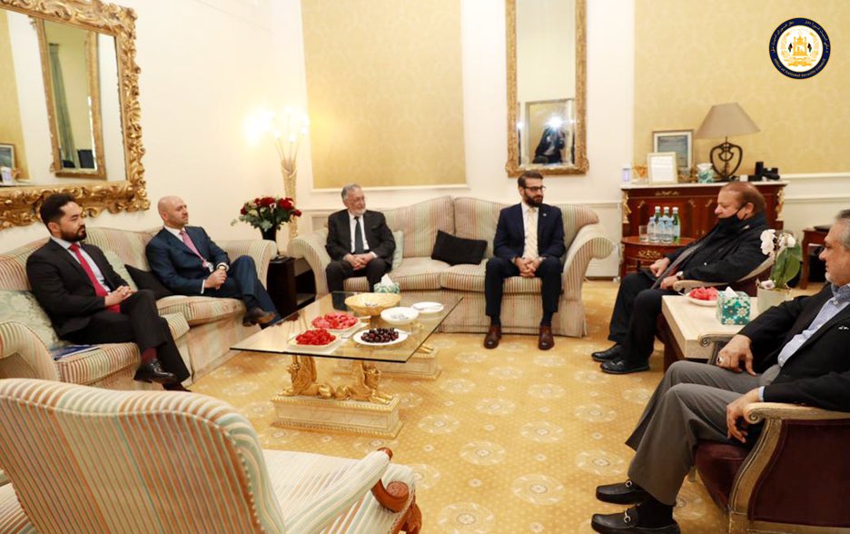 nawaz-sharif-summons-urgent-meeting-of-party-leaders-in-london