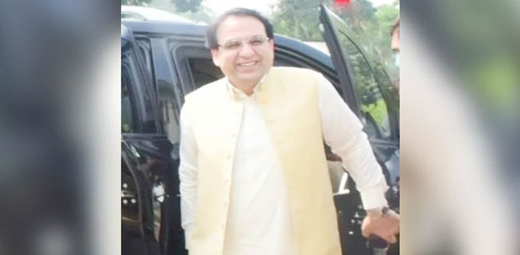 newly-elected-senator-abdul-qadir-joins-pti