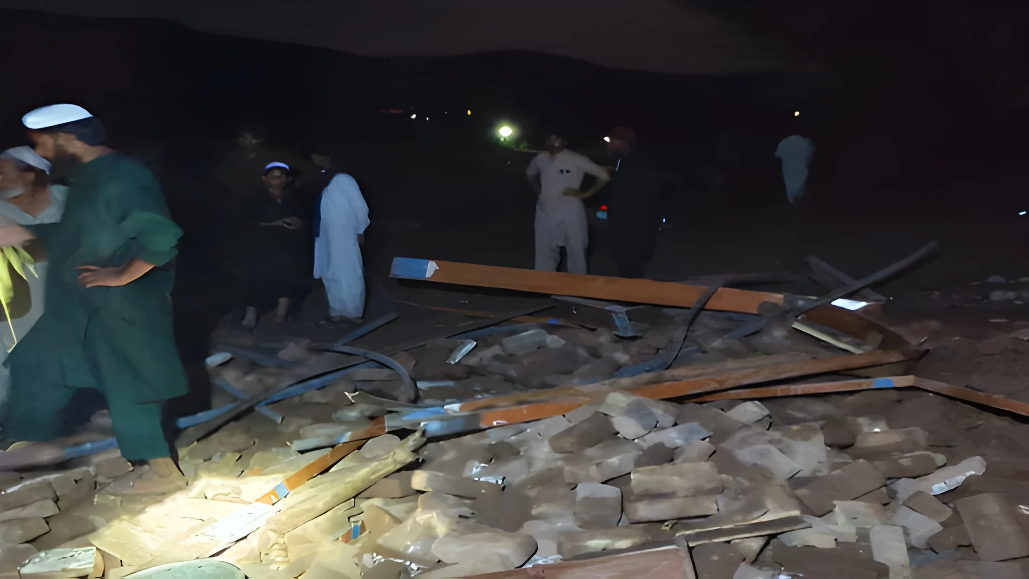 nine-killed-as-roof-collapses-in-kohat