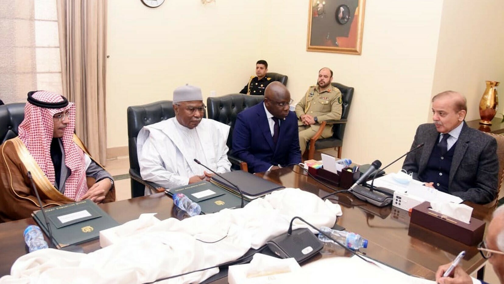 oic-secretary-general-s-visit-a-strong-message-of-support-for-kashmiris