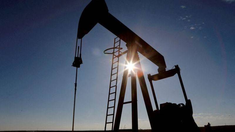 oil-rises-stocks-struggle-as-russia-ukraine-tensions-mount