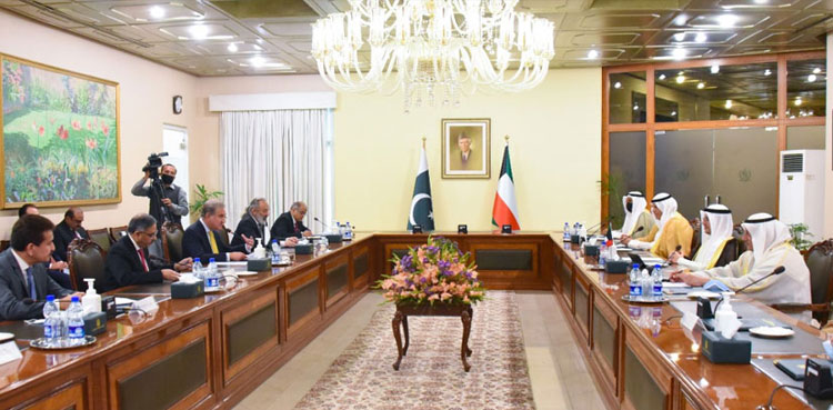 pakistan-desires-enhancing-bilateral-trade-volume-with-kuwait-says-fm-qureshi