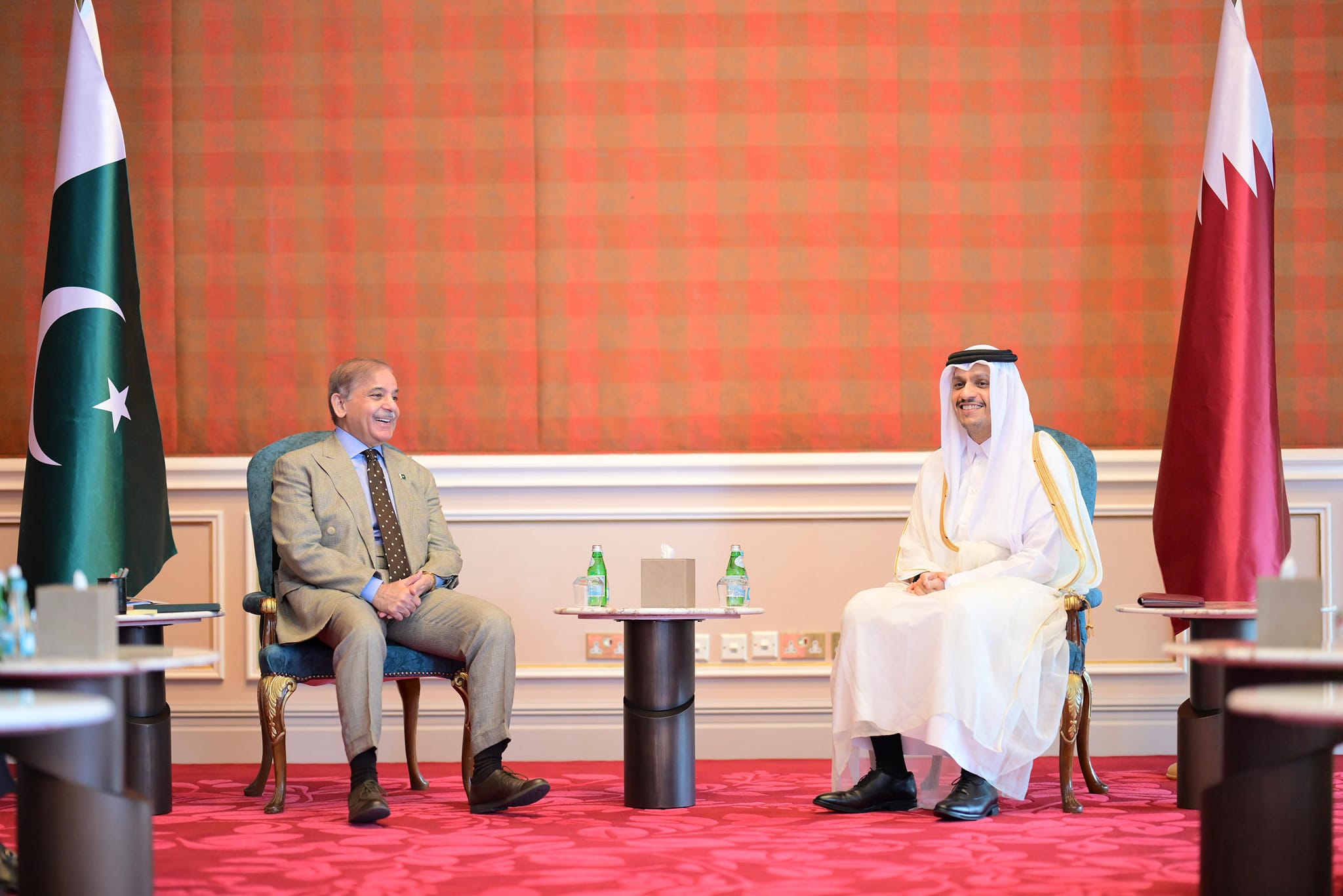 pakistan-qatar-discuss-ways-to-strengthen-bilateral-ties