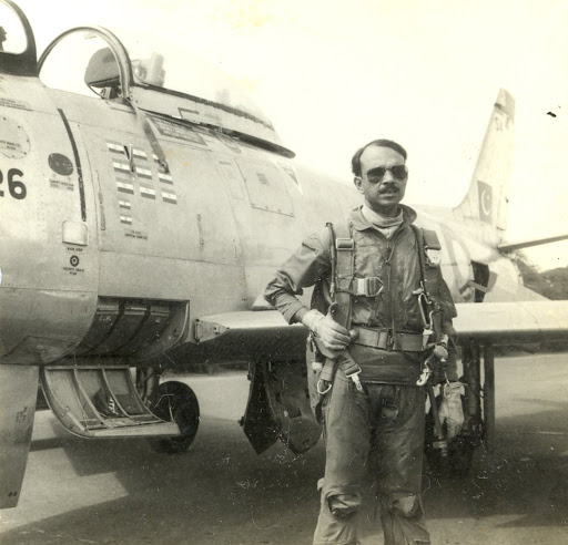 pakistan-remembers-1965-war-hero-mm-alam-on-his-8th-death-anniversary