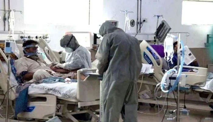 pakistan-s-covid-19-positivity-rate-drops-below-5pc