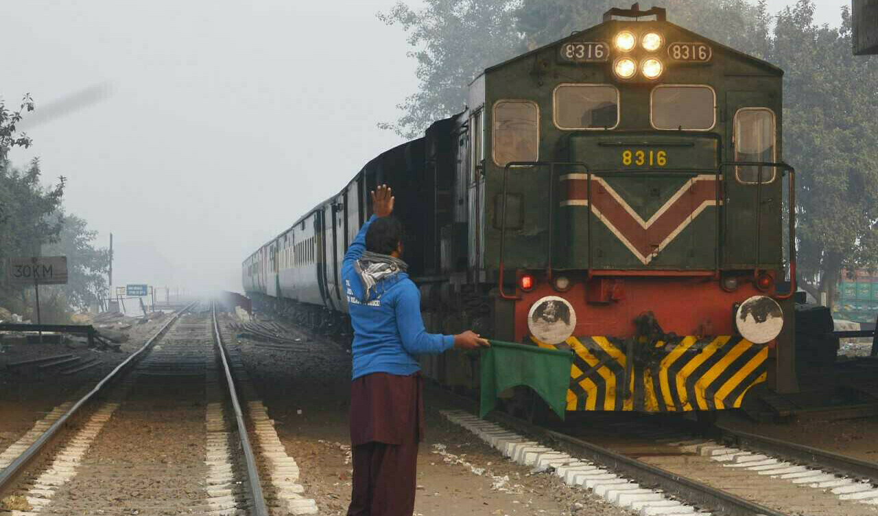 pakistan-seeks-to-build-8-2b-rail-link-with-uzbekistan