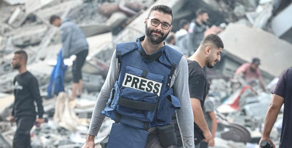 palestinian-photographer-motaz-azaiza-included-in-time-magazine-s-100-most-influential-people