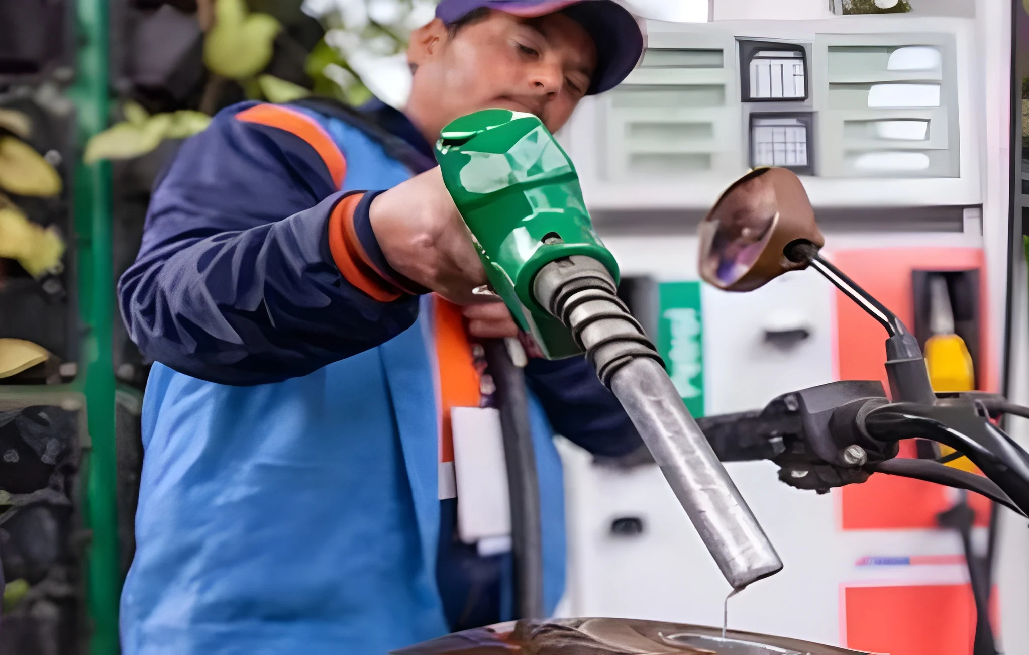 petrol-price-diesel-rate-hiked-further-as-ogra-issues-notification