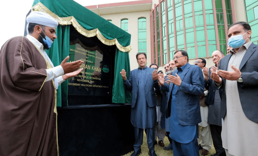 pm-imran-khan-performs-groundbreaking-of-state-of-the-art-mother-child-hospital-in-attock