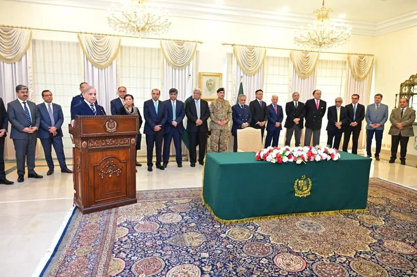 pm-shahbaz-shairf-arif-habib-consortium-to-lead-pia-to-growth-and-revival