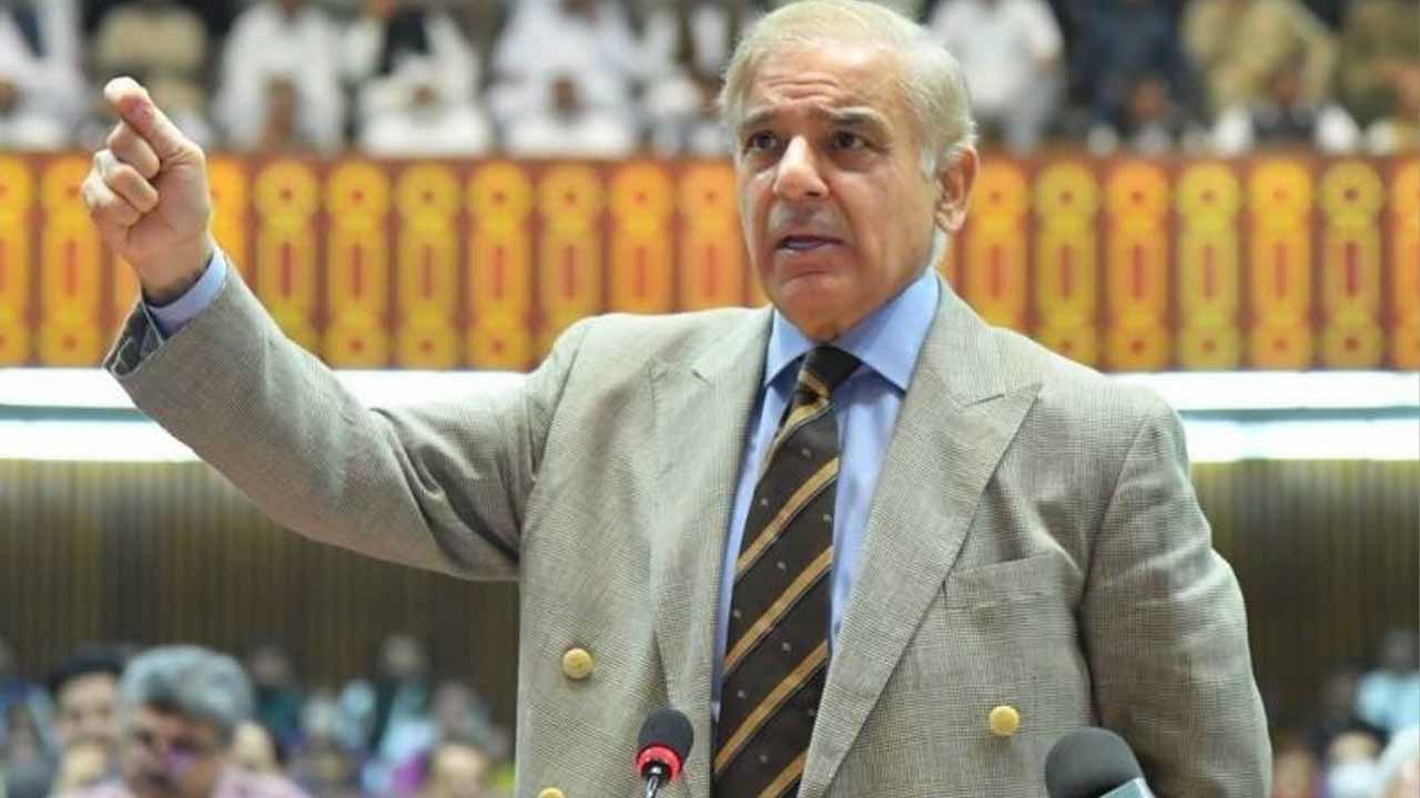 pm-shehbaz-sharif-assures-to-address-issue-of-gas-load-shedding-during-sehr-iftar