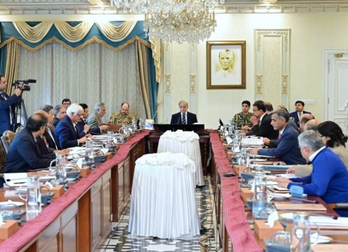 pm-shehbaz-sharif-directs-digitization-of-oil-and-gas-supply-chain