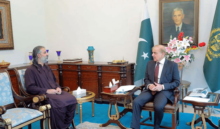 pm-shehbaz-sharif-lauds-efforts-of-institutions-for-controlling-cholera-epidemic-in-dera-bugti