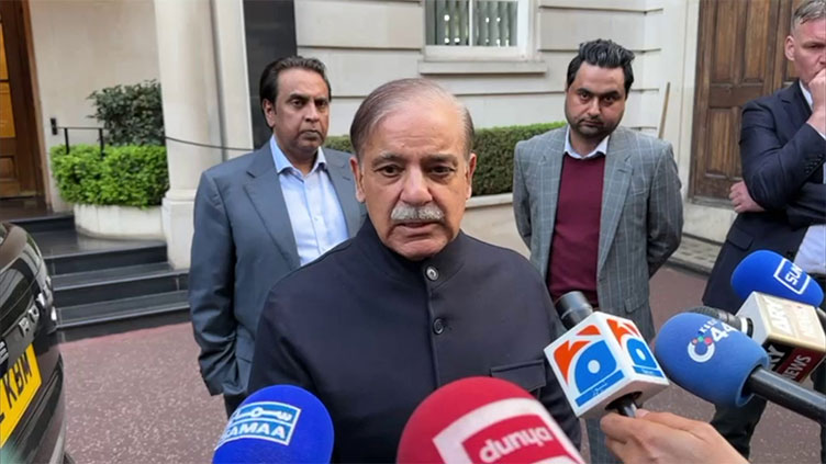 pm-shehbaz-sharif-reaches-london-after-concluding-paris-visit