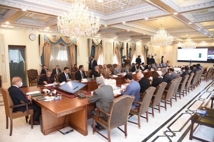 pm-urges-steps-to-promote-export-of-it-products-on-priority