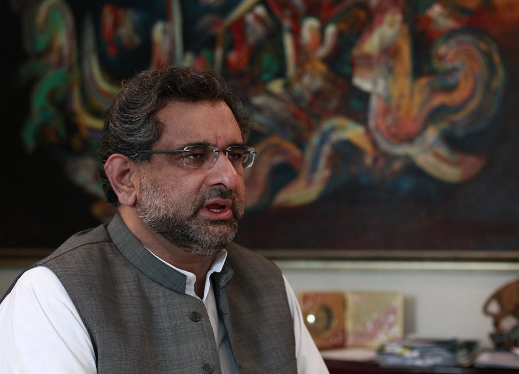 pml-n-has-no-quarrel-with-establishment-says-abbasi