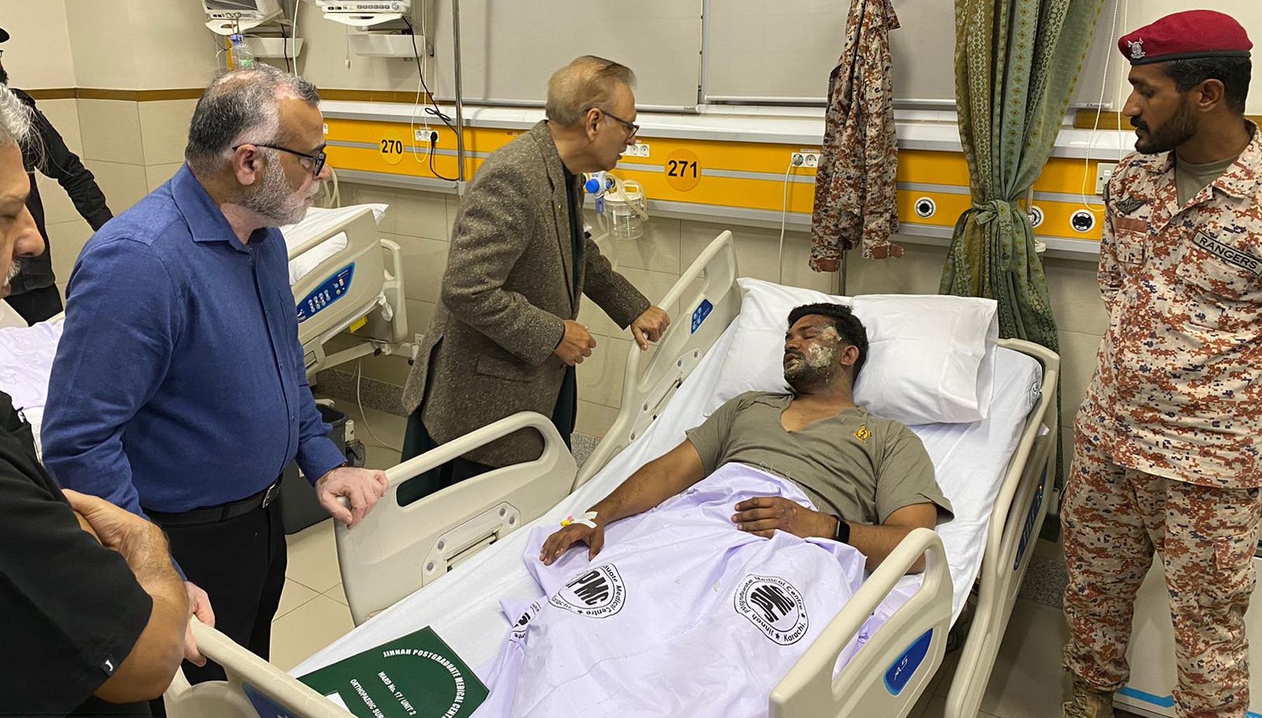 president-arif-alvi-inquires-after-health-of-personnel-injured-in-karachi-police-office-attack