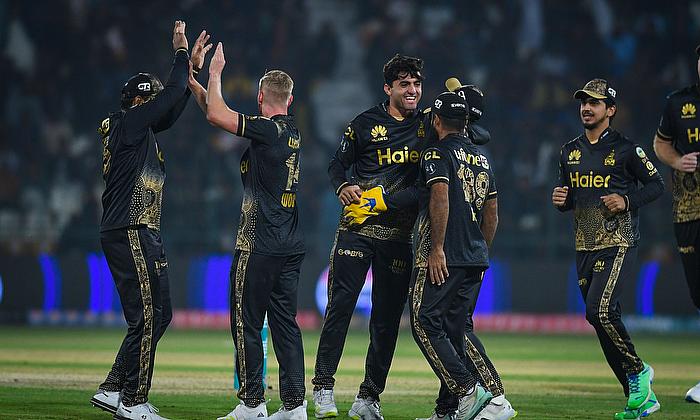 psl-9-peshawar-zalmi-beat-multan-sultans-in-nail-biting-match