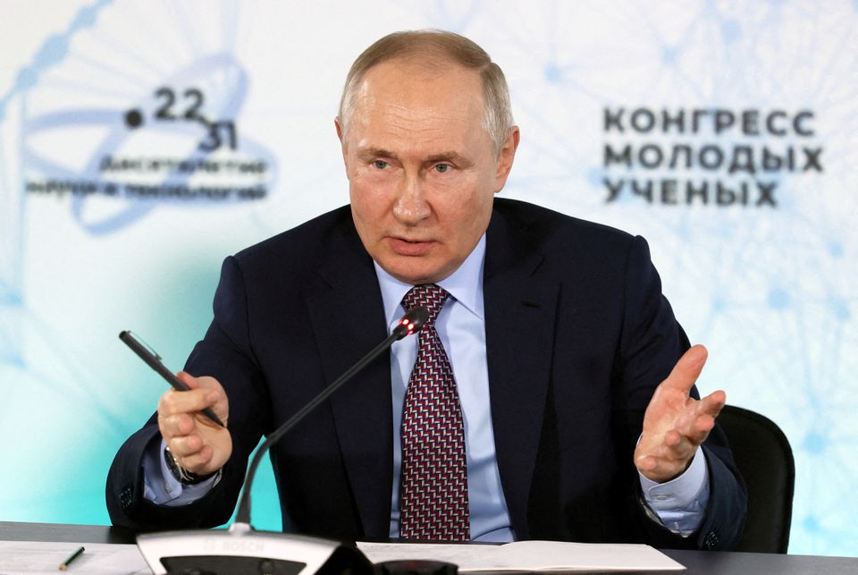 putin-is-open-to-talks-and-diplomacy-on-ukraine-kremlin-says