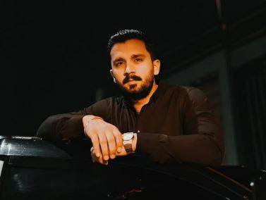 rajab-butt-sent-back-to-pakistan-after-deportation-from-uk