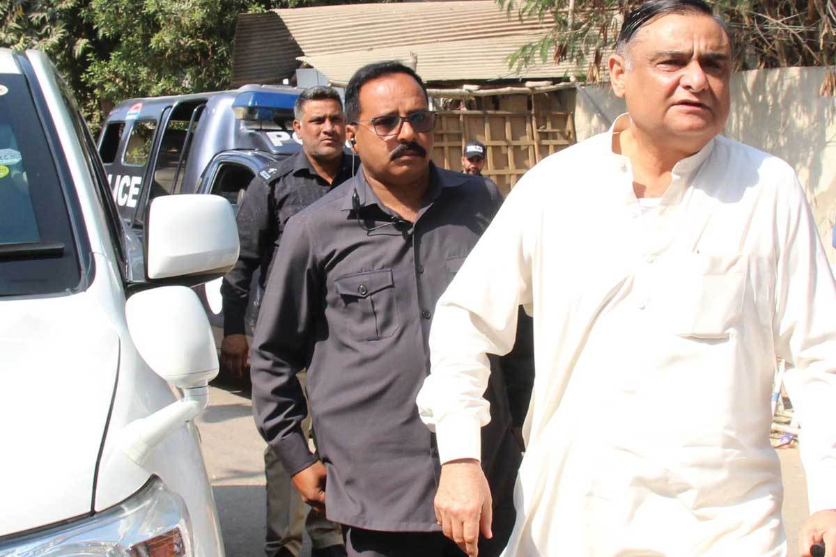 rs17-bln-corruption-lawyers-complete-cross-examination-of-nab-witness