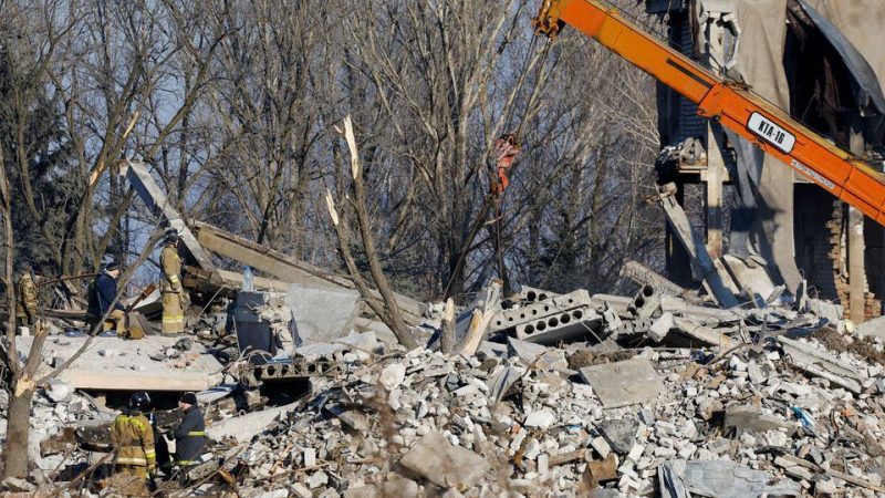 russia-blames-its-soldiers-mobile-phone-use-for-deadly-missile-strike