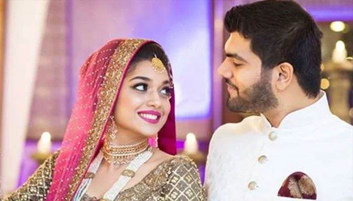 sanam-jung-sets-the-record-straight-about-her-divorce-rumours